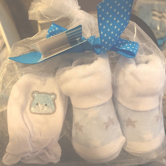 Stepping Stones Socks & Mitts Set - Picture 4 of 5